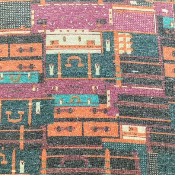 LuLaRoe Classic T - size XS, trunk print - Picture 2 of 6